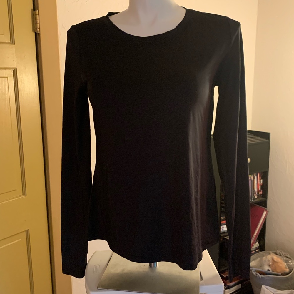 NWT Fabletics Black Eco-Conscious Long Sleeve Tee